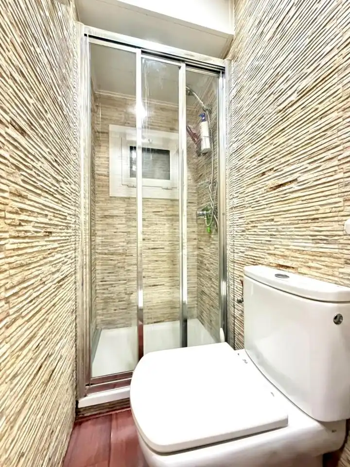 Baño de Piso en venta en Mataró con Aire acondicionado