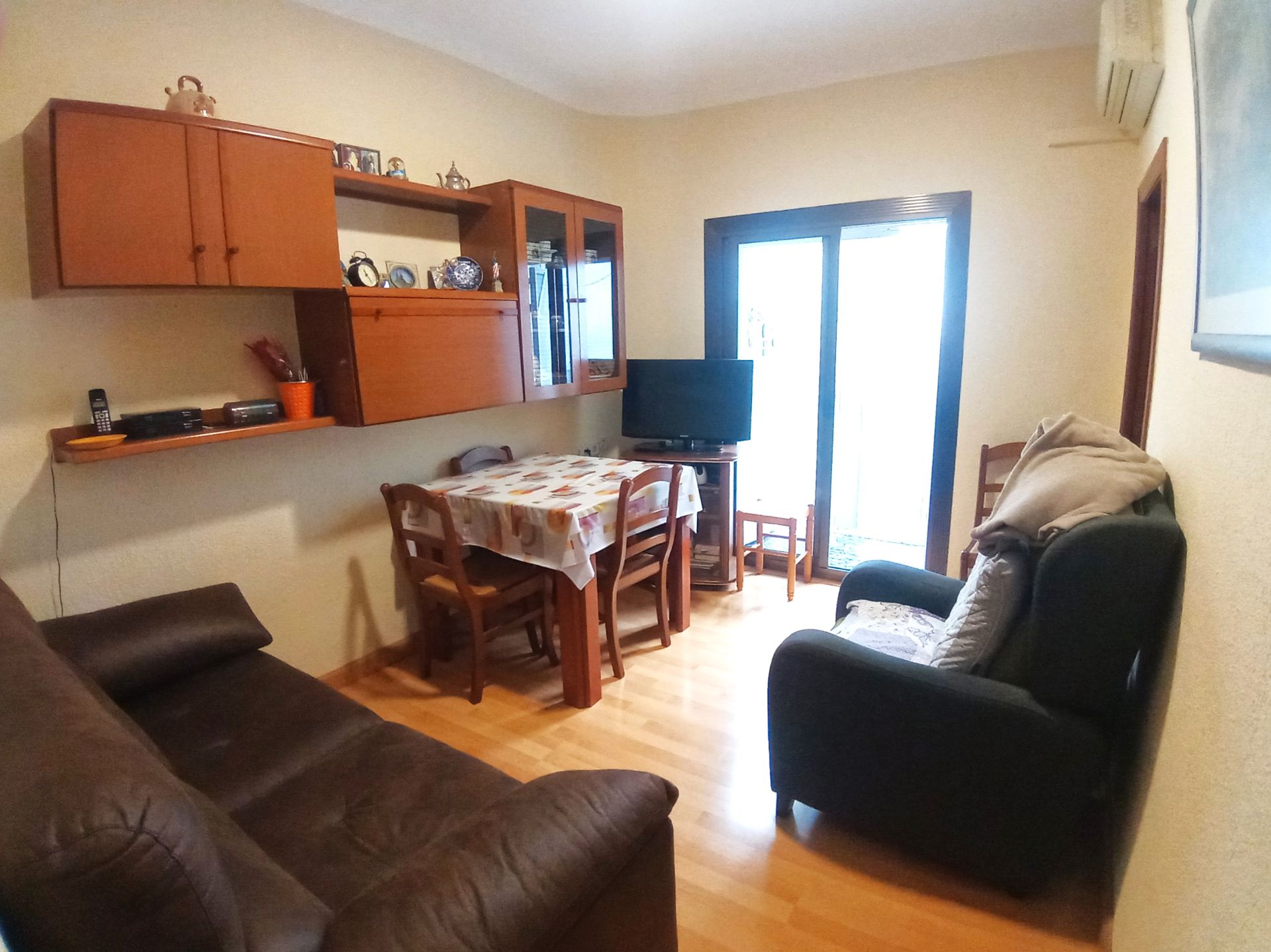 Living room of Flat for sale in Badalona  with Air Conditioner, Balcony and Internet