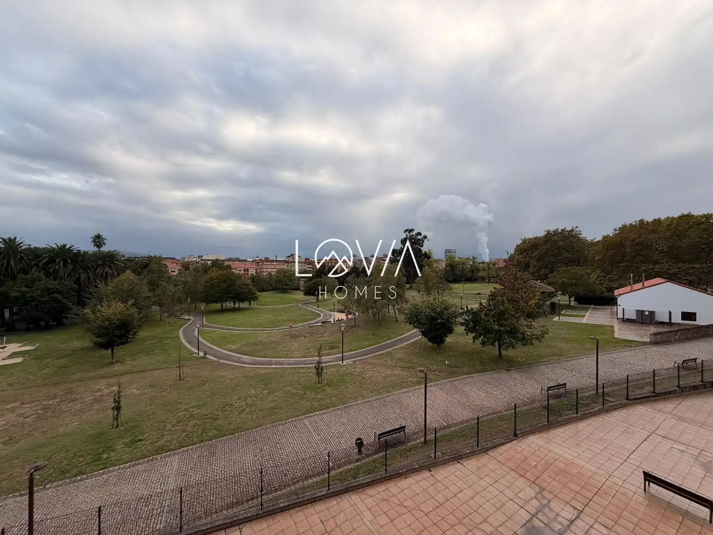 Exterior view of Flat for sale in Oeste