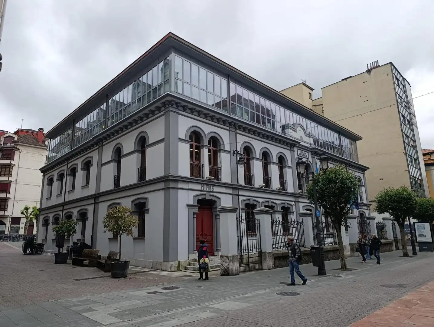 Außenansicht von Wohnung zum Verkauf in Langreo mit Heizung und Terrasse