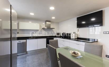 Kitchen of Apartment for sale in  Valencia Capital  with Air Conditioner, Heating and Private garden