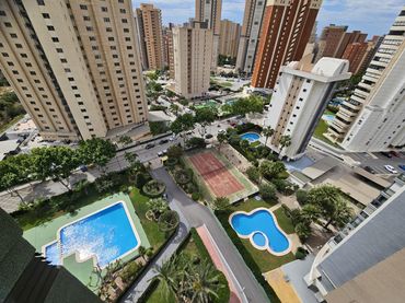 Pis amb piscina en venda a Levante Alto