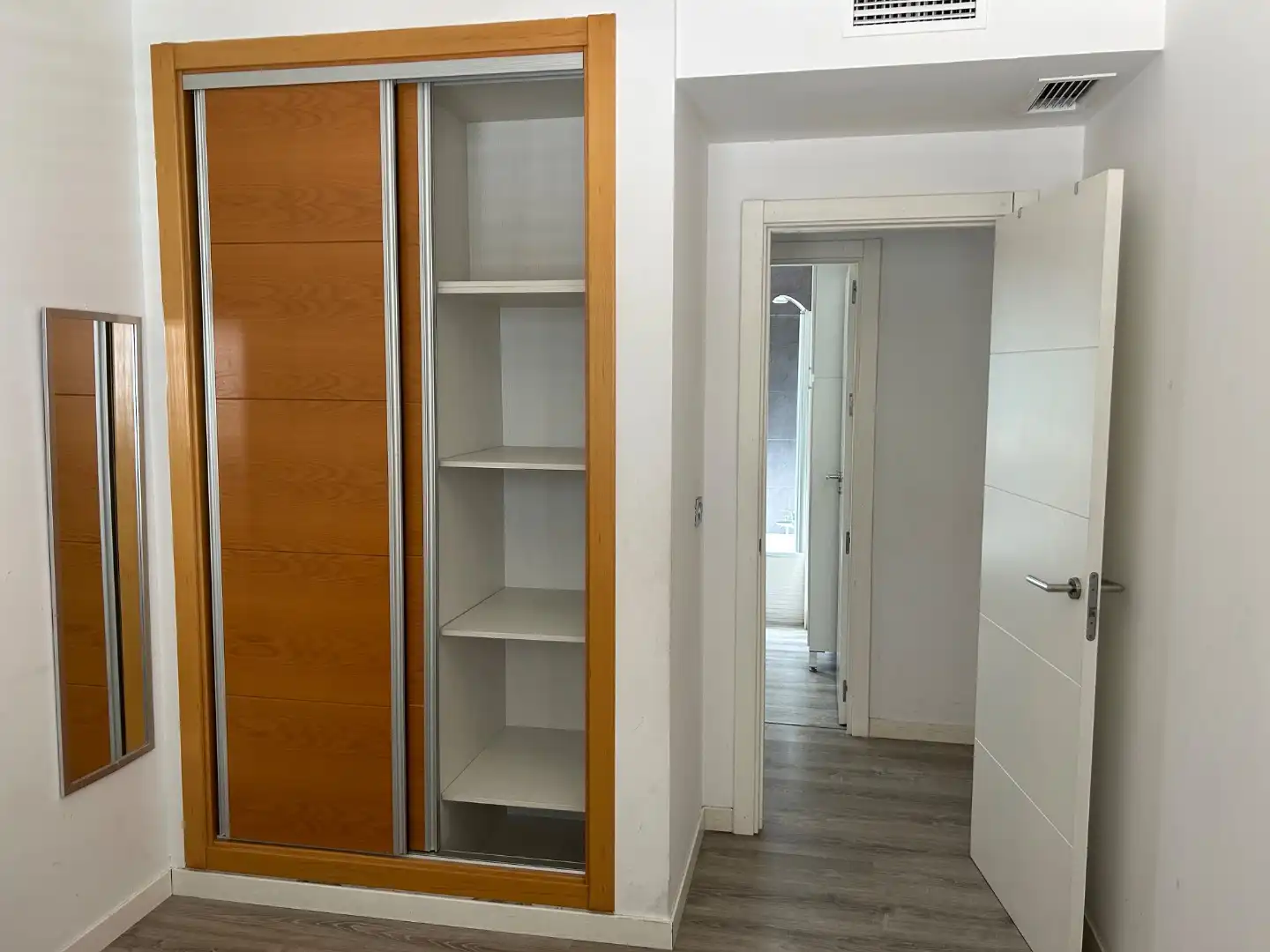 Piso de alquiler en Alhendín con Aire acondicionado, Calefacción y Jardín privado