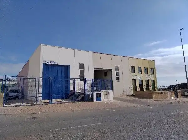 Vista exterior de Nave industrial en venta en Águilas
