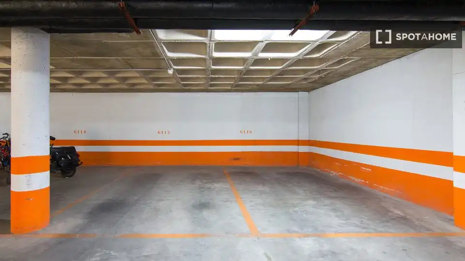 Room in Campus de la Salud