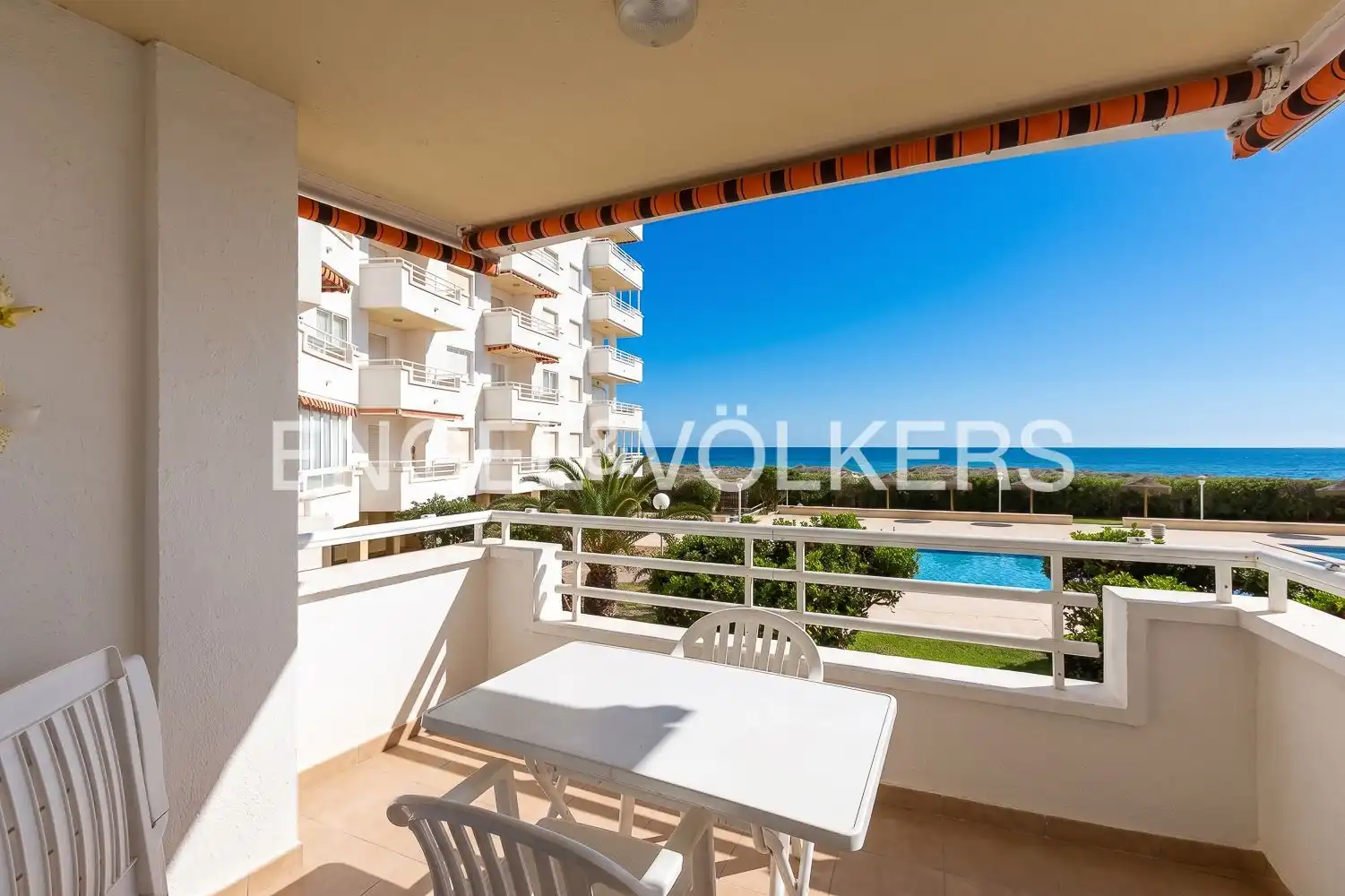 Terraza de Piso en venta en Sueca con Calefacción, Terraza y Piscina