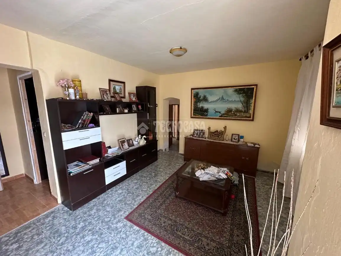 Living room of Houses for sale in Espeluy  with Air Conditioner and Heating