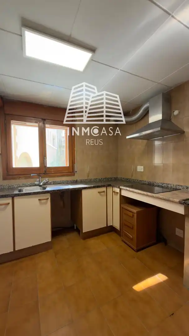 Kitchen of Houses for sale in Vilanova d'Escornalbou