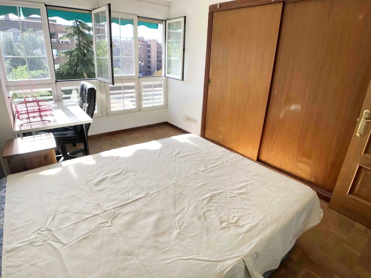 Habitación de Piso de alquiler en Madrid con Aire acondicionado, Calefacción y Parquet