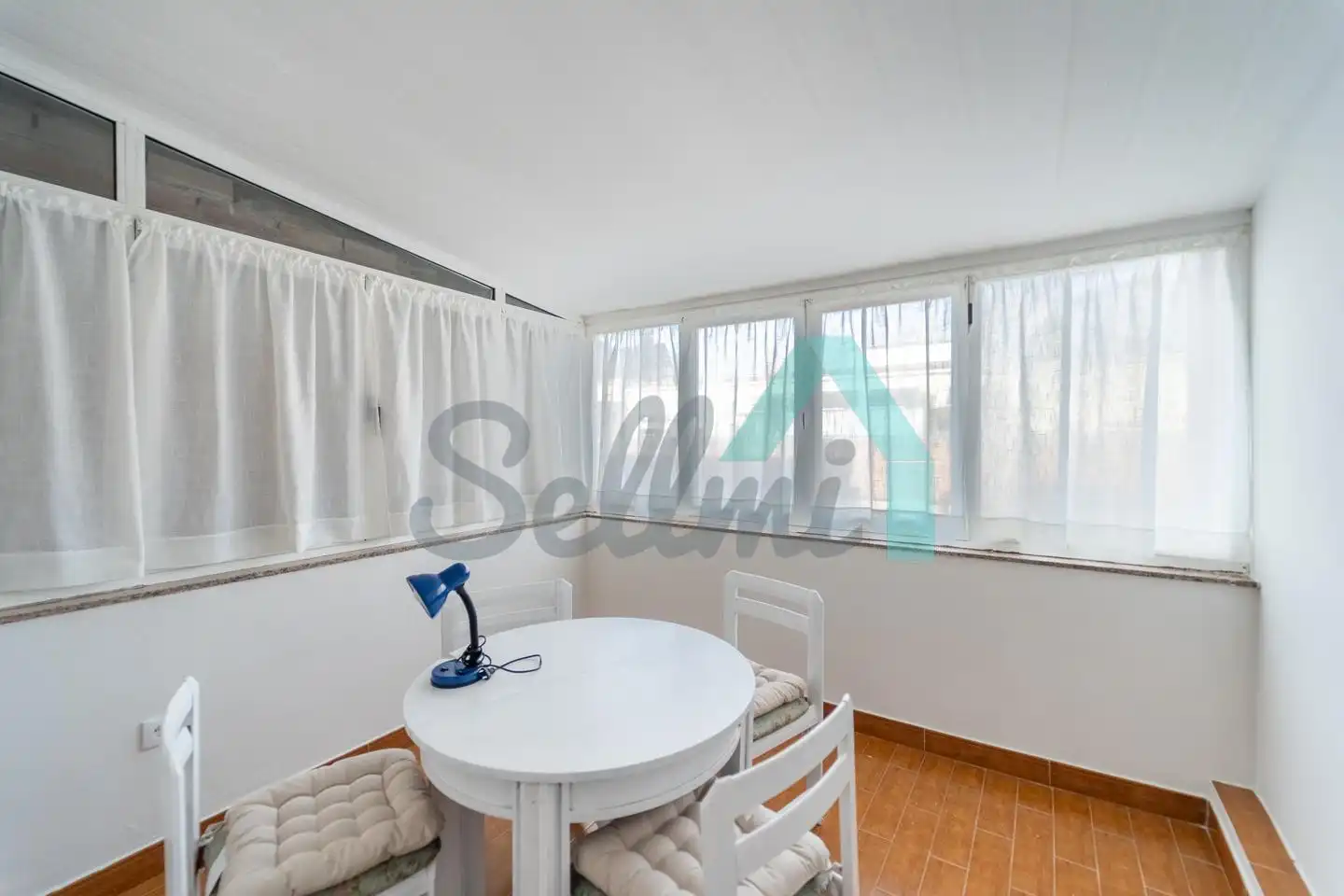 Außenansicht von Wohnung zur untervermieten in Oviedo  mit Heizung, Parkett und Terrasse