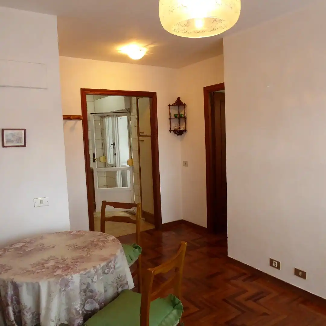 Ático de alquiler en Oviedo  con Calefacción, Parquet y Terraza