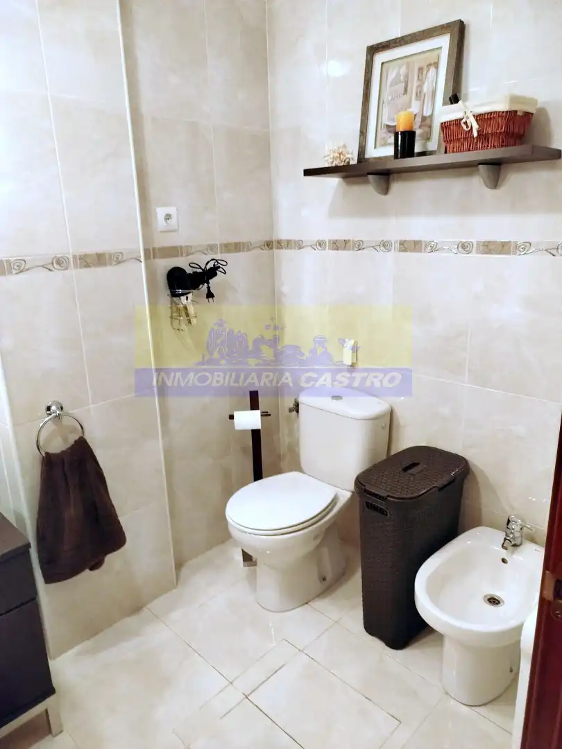 Bathroom of Detached homes for rent in Castro-Urdiales  with Heating, Terrace and Furnished