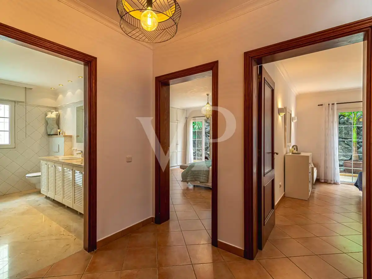 Houses for sale in Playa del Duque