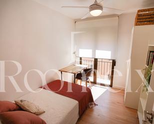 Bedroom of Flat to share in Elche / Elx  with Parquet flooring, Terrace and Storage room