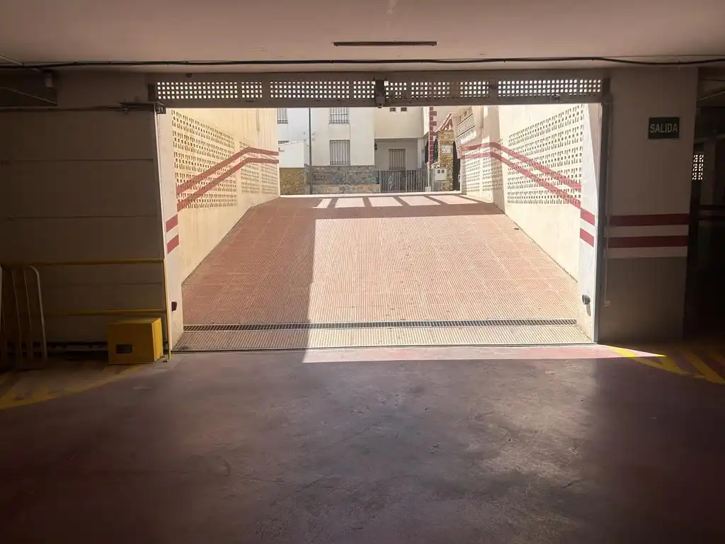 Aparcament amb ascensor en venda a Calle Pintor Rafael Zabaleta, imagen 5
