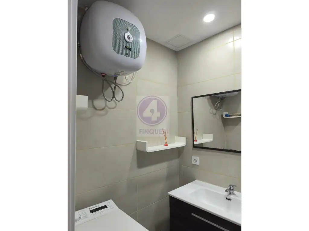 Baño de Apartamento en venta en Castell d'Aro, Platja d'Aro i s'Agaró con Aire acondicionado y Piscina