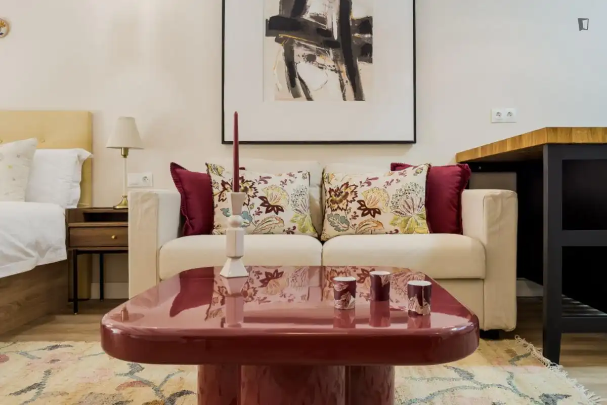 Sala de estar de Estudio de alquiler en Barcelona con Aire acondicionado, Calefacción y Amueblado