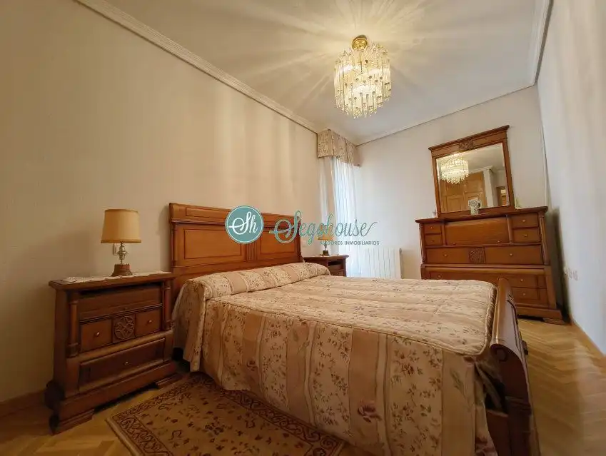 Habitación de Piso de alquiler en Segovia con Calefacción, Parquet y Terraza
