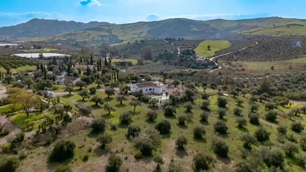 Casa rústica amb piscina en venda a Casarabonela, imagen 37