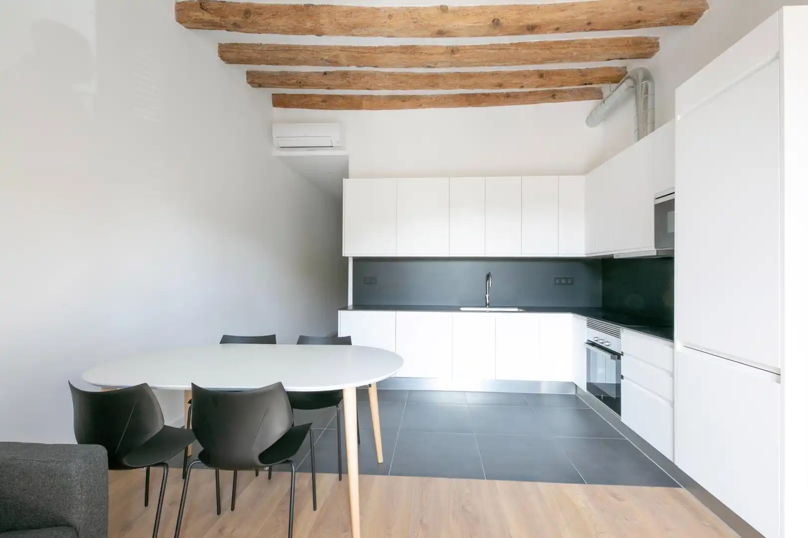 Küche von Wohnung zur Miete in Barcelona mit Klimaanlage, Heizung und Parkett
