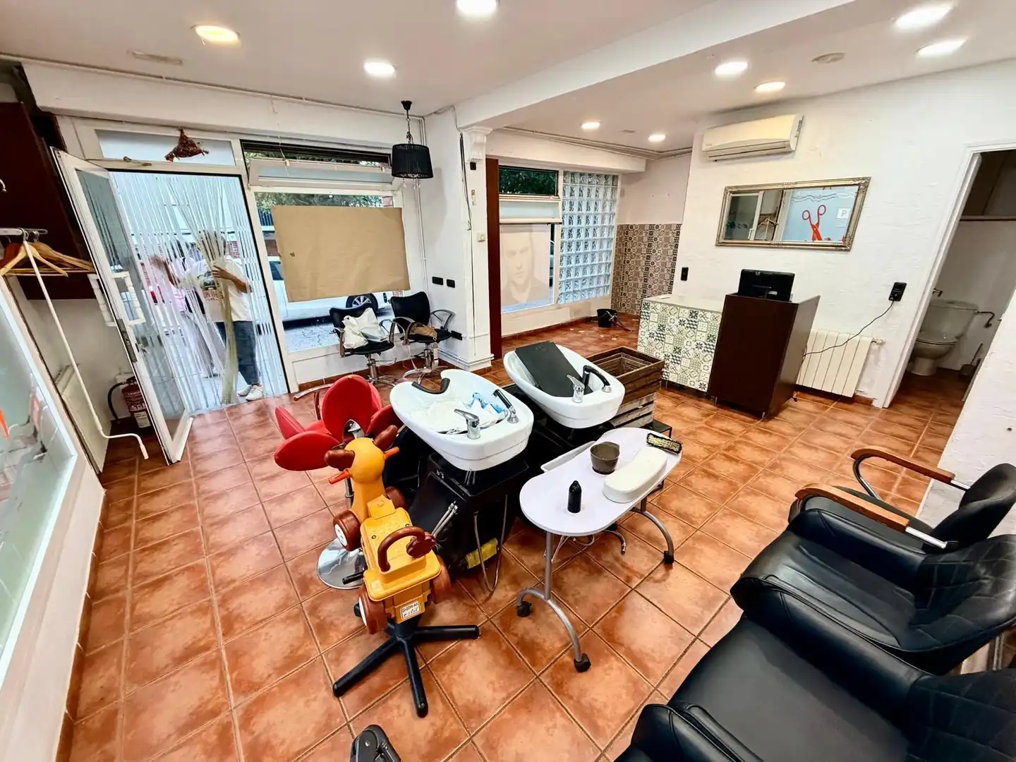 Locale commerciale in vendita a Carrer JOAN ALCOVER, imagen 3
