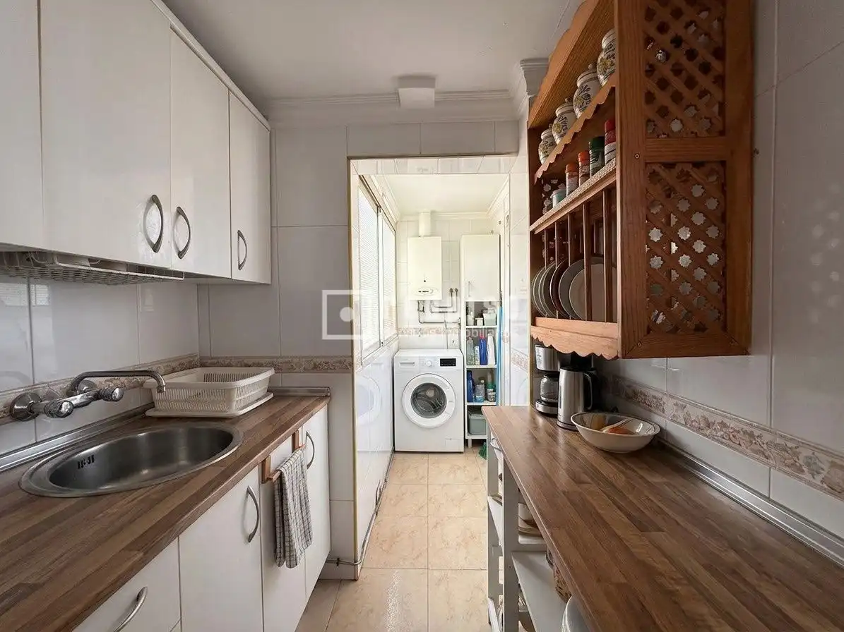 Cocina de Piso en venta en Málaga con Aire acondicionado