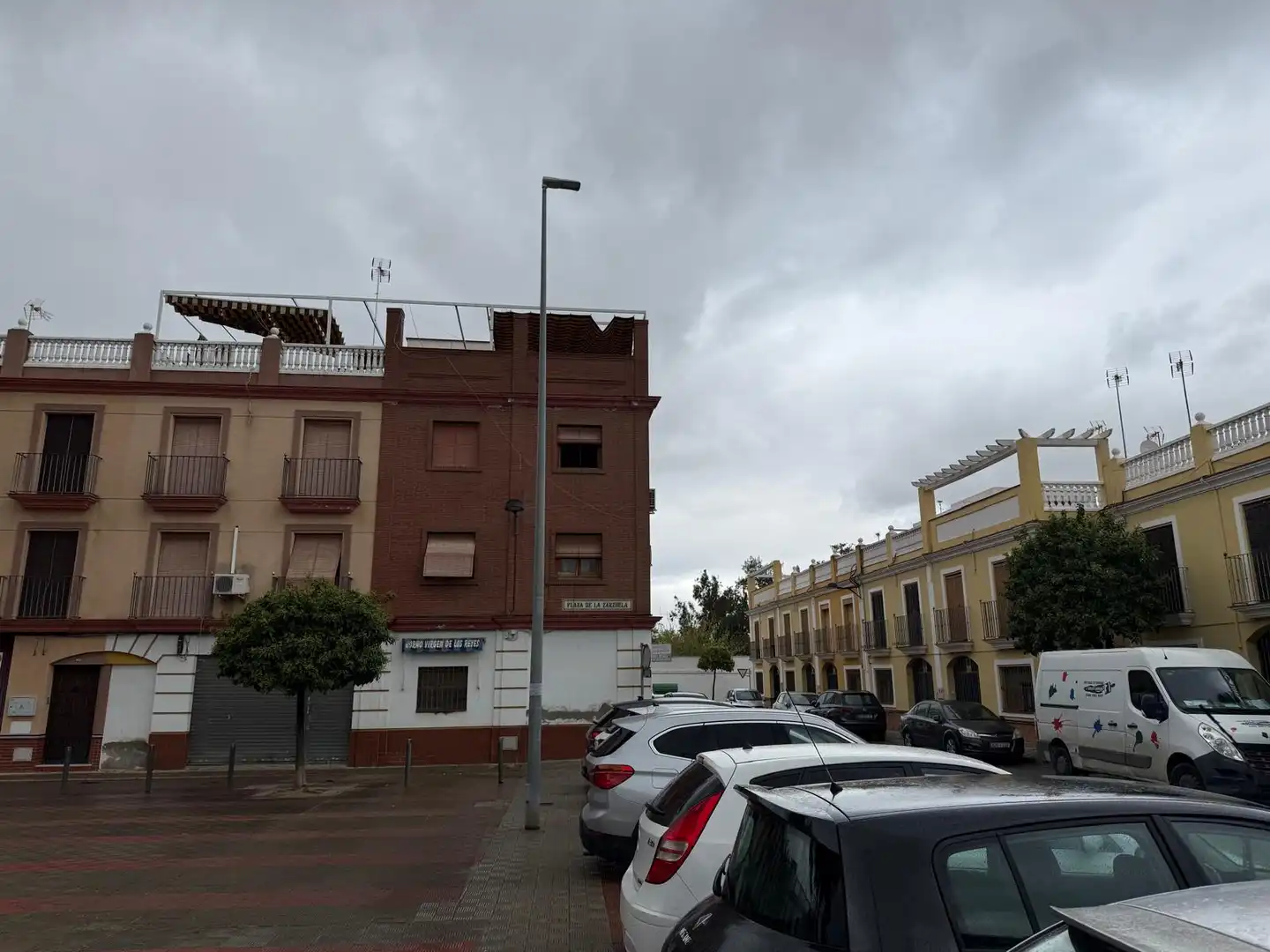 Vista exterior de Dúplex en venta en Dos Hermanas con Aire acondicionado, Calefacción y Terraza