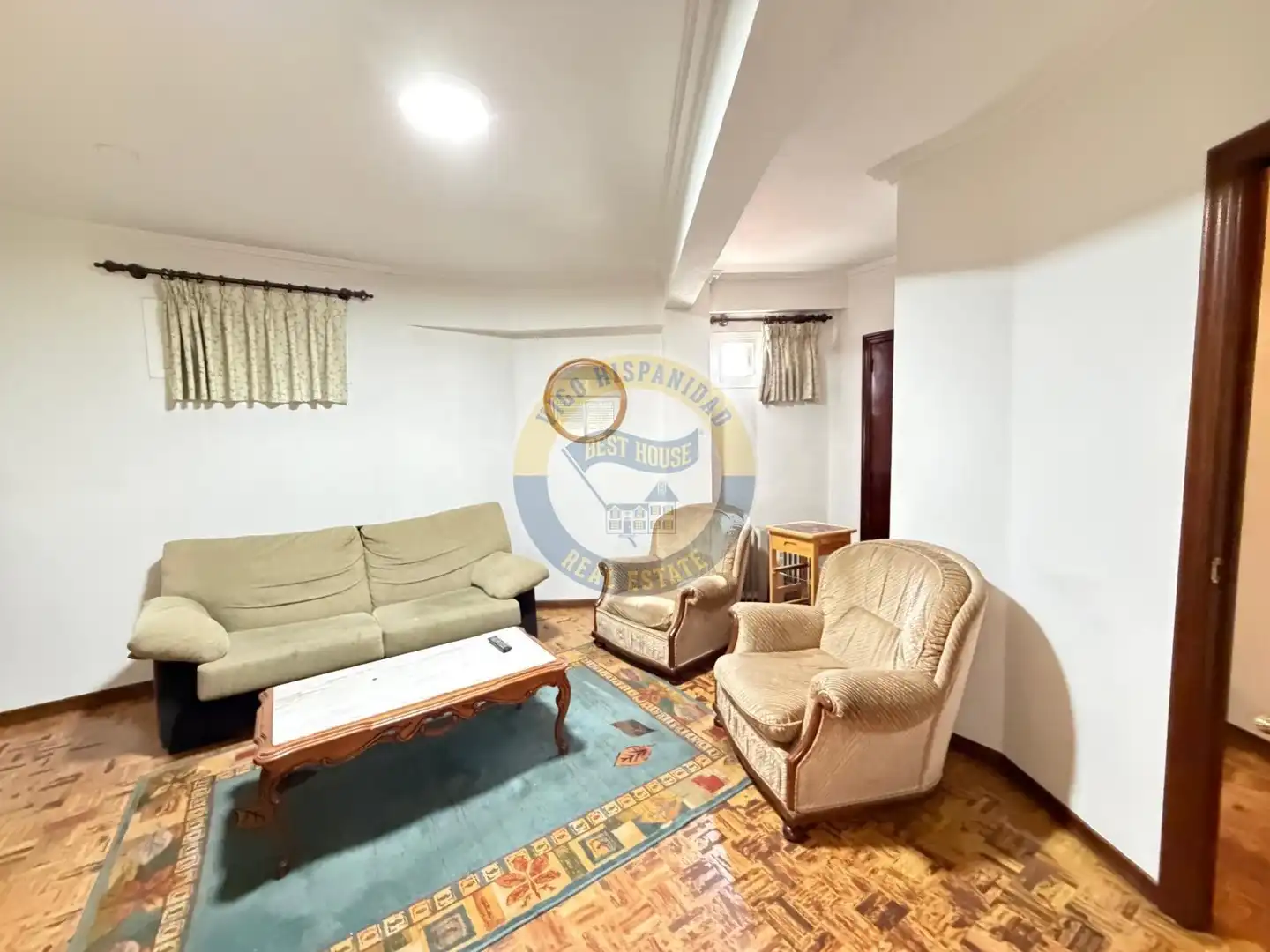 Piso de alquiler en Vigo  con Calefacción, Parquet y Amueblado