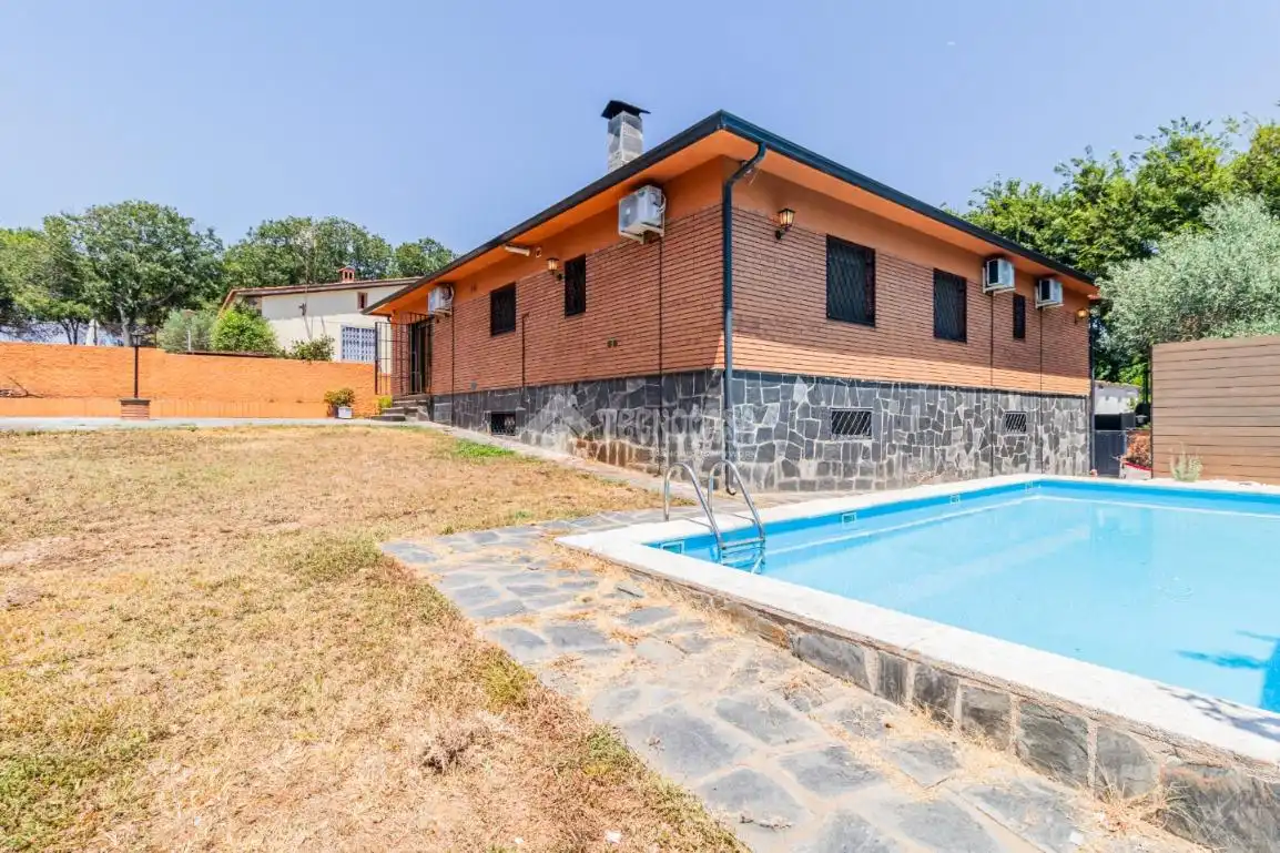 Piscina de Casa o xalet de lloguer en Sant Cugat del Vallès amb Aire condicionat, Calefacció i Terrassa