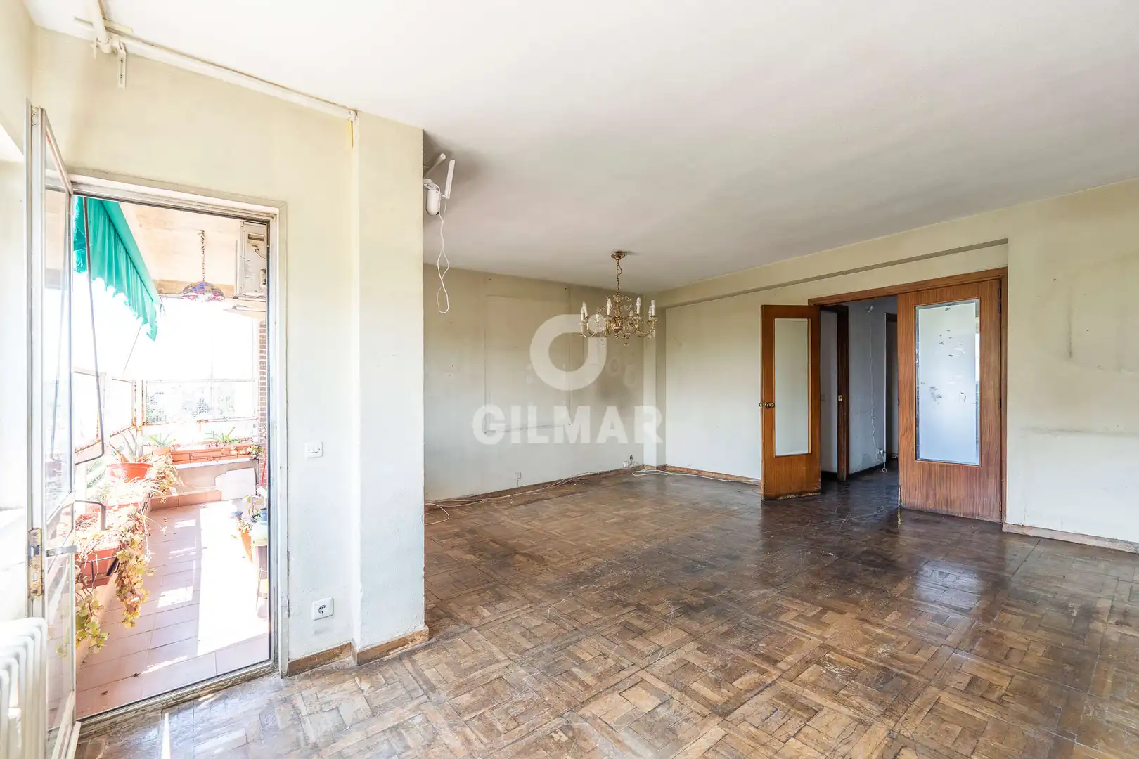 Sala de estar de Piso en venta en Madrid con Calefacción, Trastero y Balcón