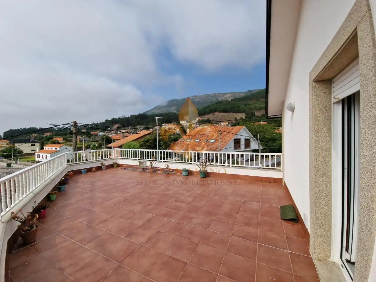 Terraza de Piso en venta en Oia con Calefacción, Terraza y Amueblado