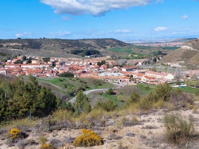 Terreno residencial en Venta en Calle Alto Tajo en Villalbilla pueblo