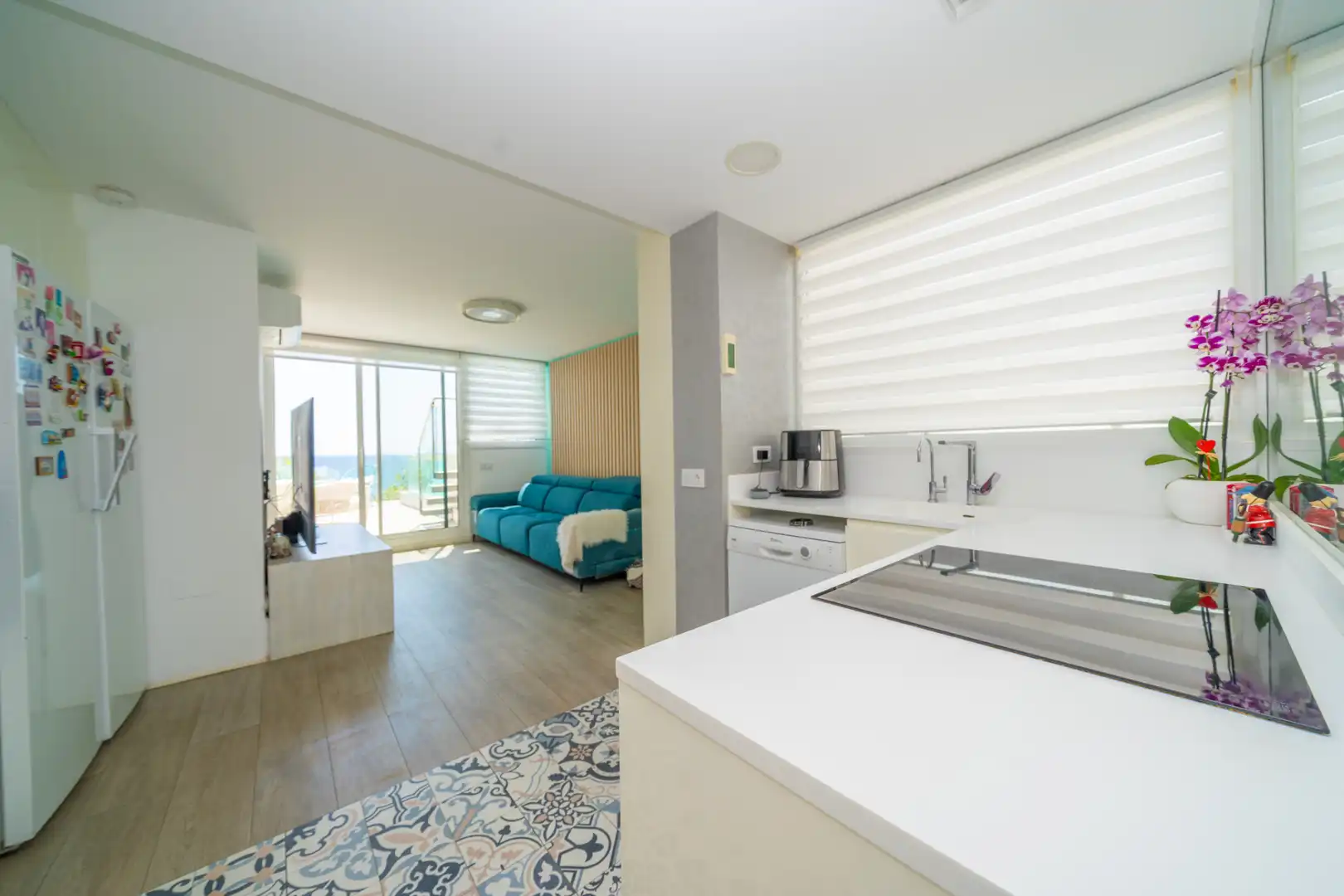 Küche von Dachboden zum Verkauf in Calella mit Klimaanlage, Terrasse und Schwimmbad