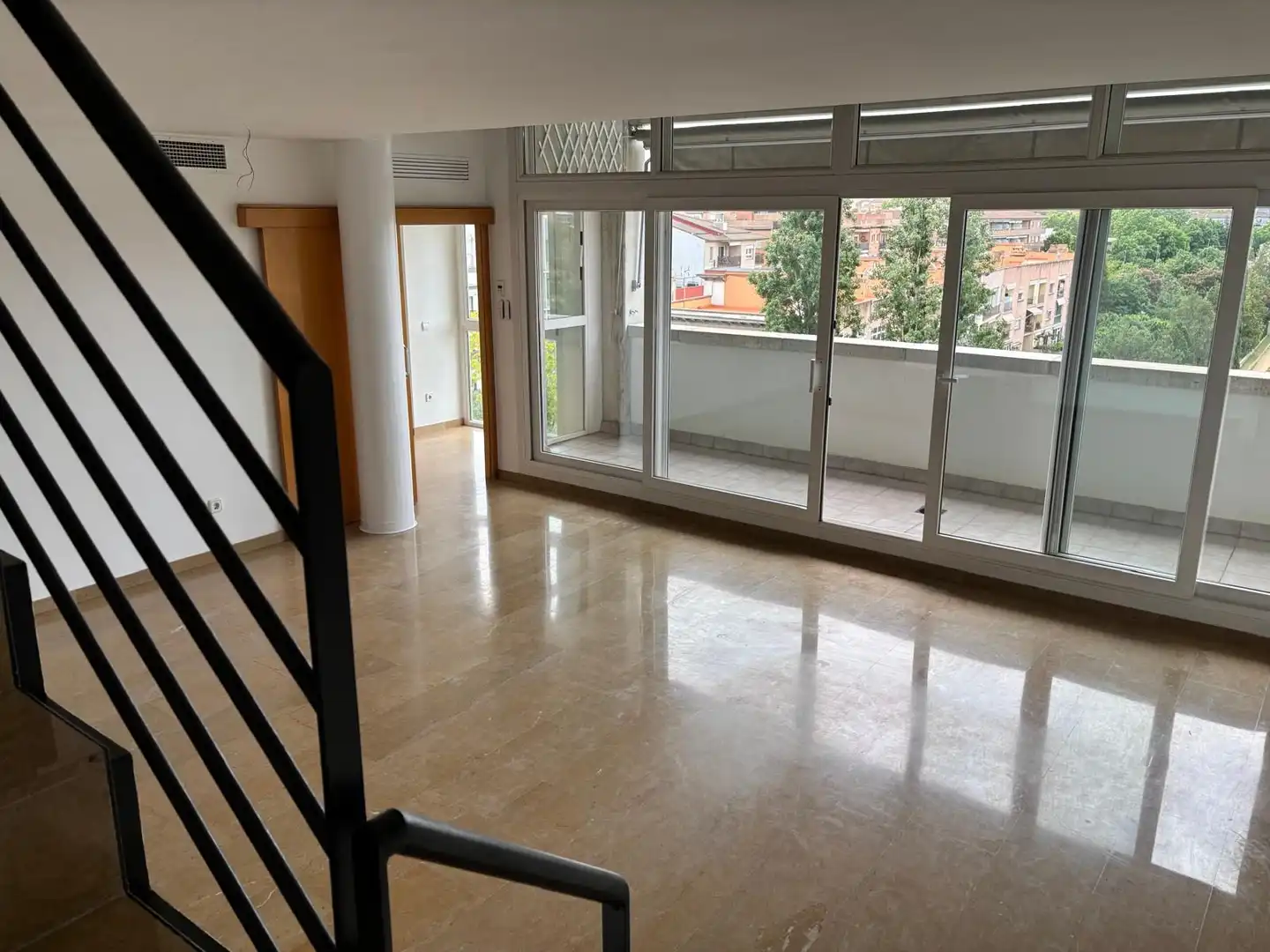 Wohnzimmer von Maisonette zur Miete in Girona mit Klimaanlage, Heizung und Terrasse