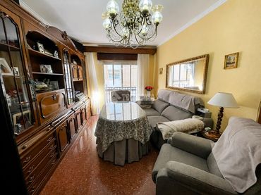 Appartamento con balcone in vendita a Centro