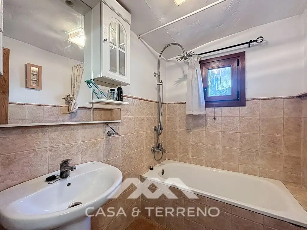 Baño de Casa o chalet en venta en Periana con Jardín privado, Terraza y Lavadora