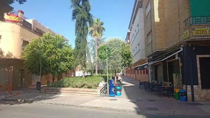 Vista exterior de Casa adosada en venda en Badajoz
