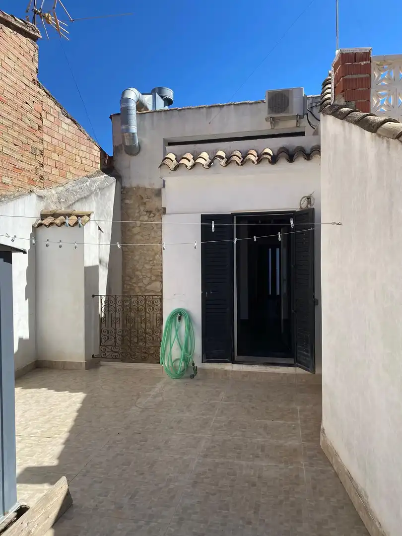 Vista exterior de Local en venta en Castell de Castells
