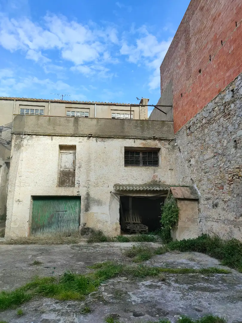 Vista exterior de Casa o xalet en venda en Torroella de Montgrí amb Aire condicionat, Calefacció i Jardí privat