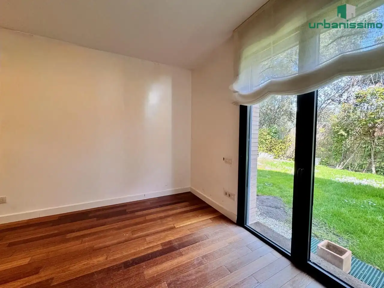 Bedroom of Detached homes for sale in Madrid  with Air Conditioner, Heating and Private garden