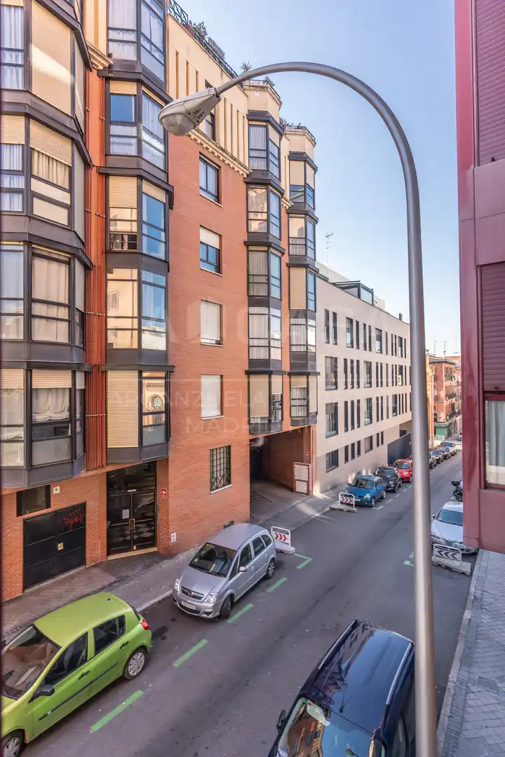 Exterior view of Flat for sale in Madrid  with Heating, Terrace and Balcony