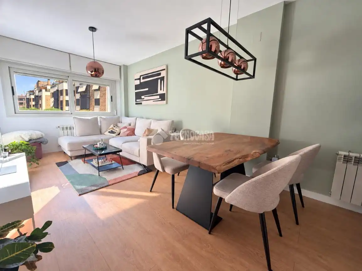 Living room of Flat for sale in Fuencarral - El Pardo