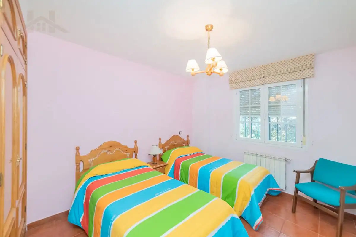 Dormitori de Casa o xalet en venda en Griñón amb Aire condicionat, Jardí privat i Traster