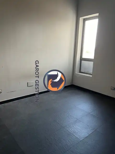 Loft zum Verkauf in Guadalajara mit Klimaanlage, Heizung und Ofen