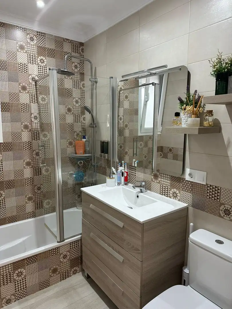 Baño de Piso en venta en Marbella con Aire acondicionado, Calefacción y Terraza