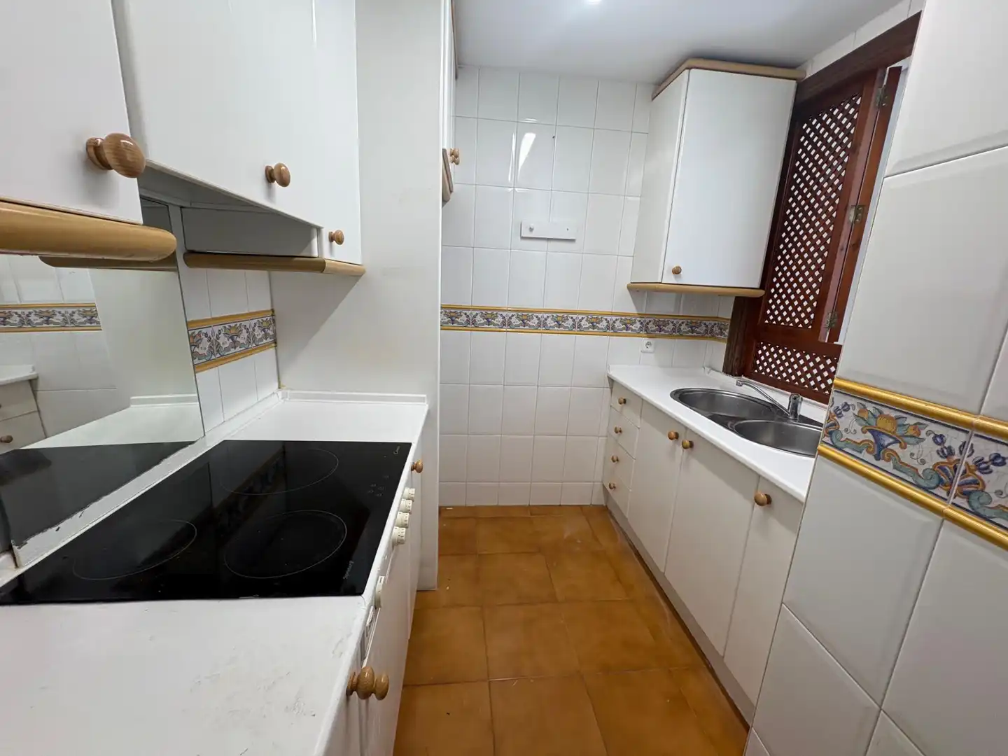 Cuina de Pis de lloguer en Córdoba amb Aire condicionat, Calefacció i Balcó