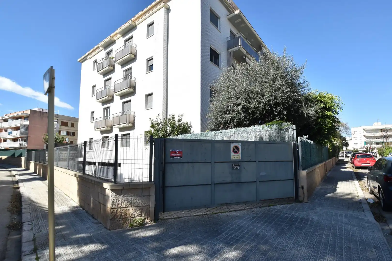 Vista exterior de Garaje de alquiler en Vilanova i la Geltrú