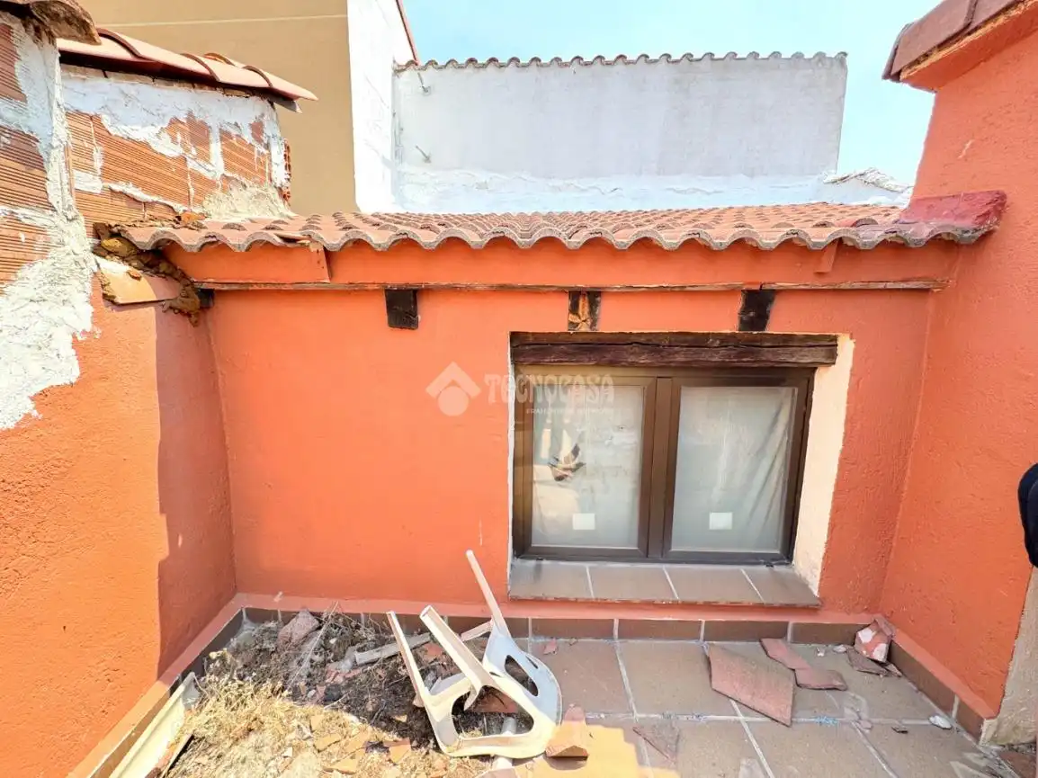Vista exterior de Casa adosada en venta en Torrelaguna