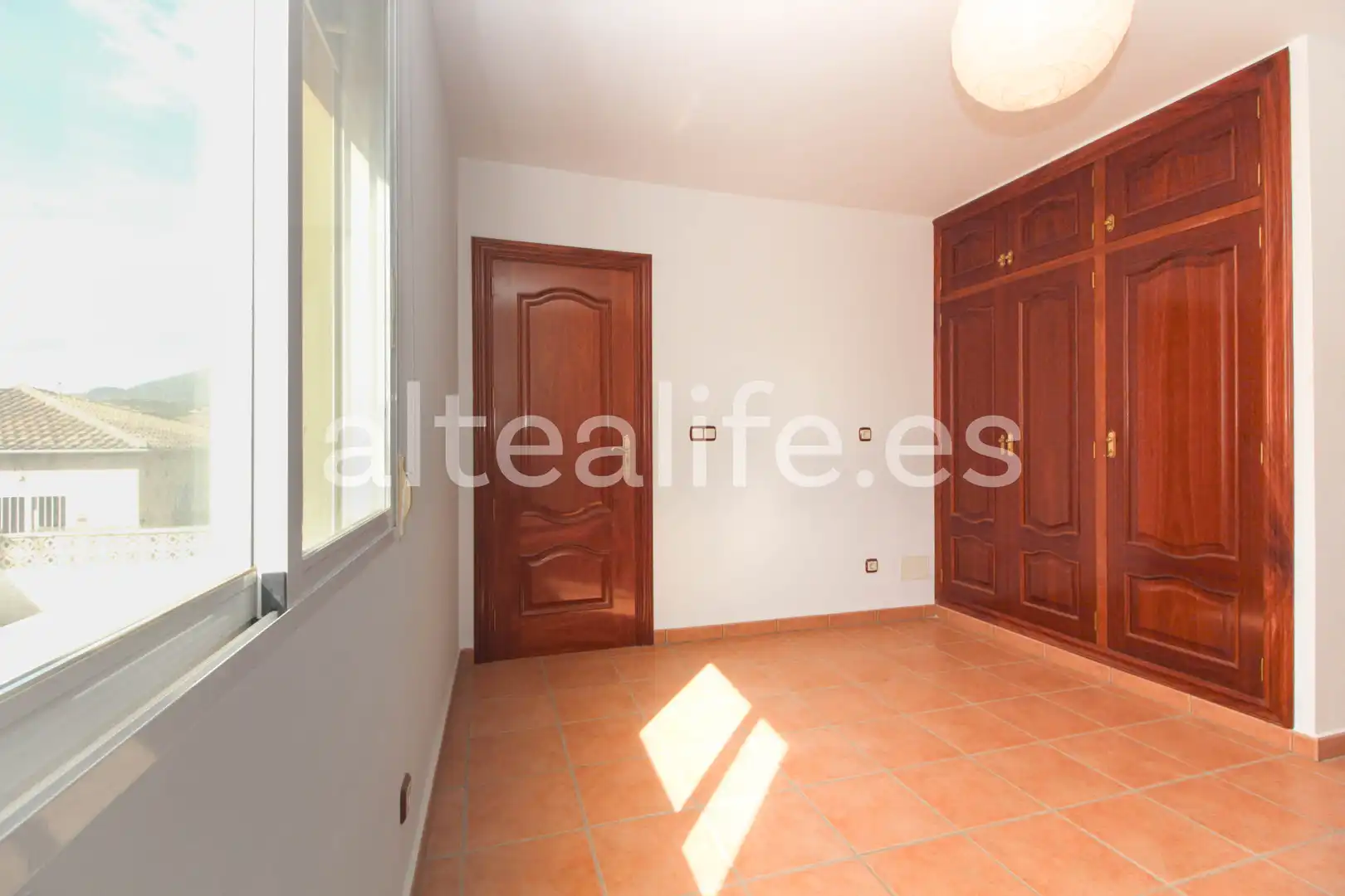 Haus oder Chalet zum Verkauf in La Nucia mit Privatgarten, Terrasse und Abstellraum