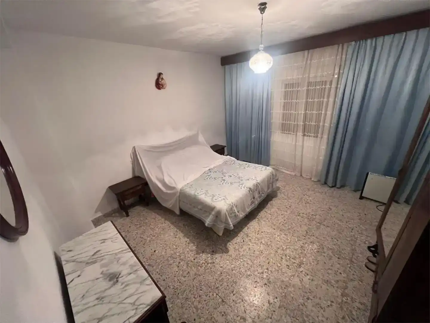 Dormitori de Casa adosada en venda en Jayena amb Balcó